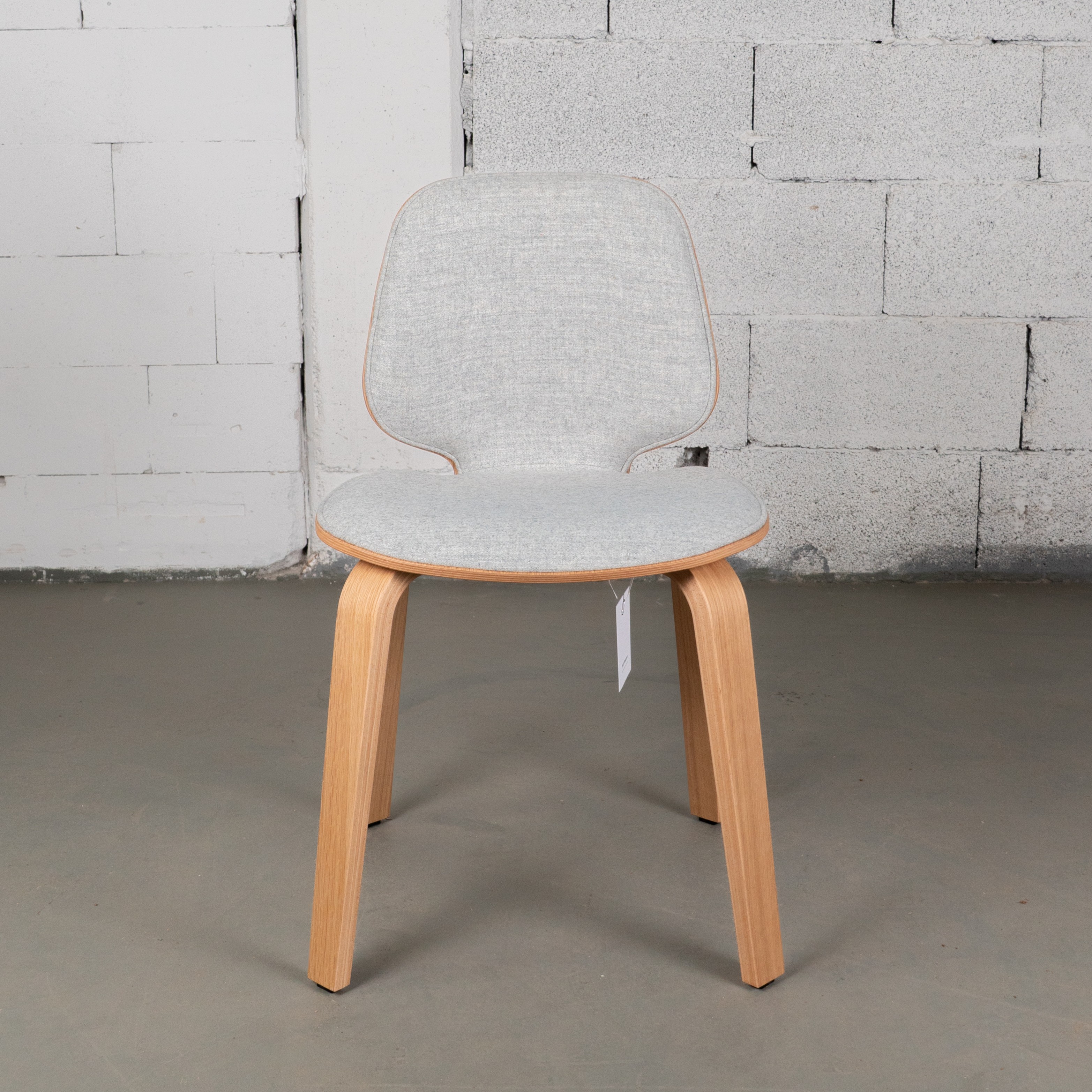 My Chair von Normann Copenhagen in Eiche mit hellgrauem Bezug