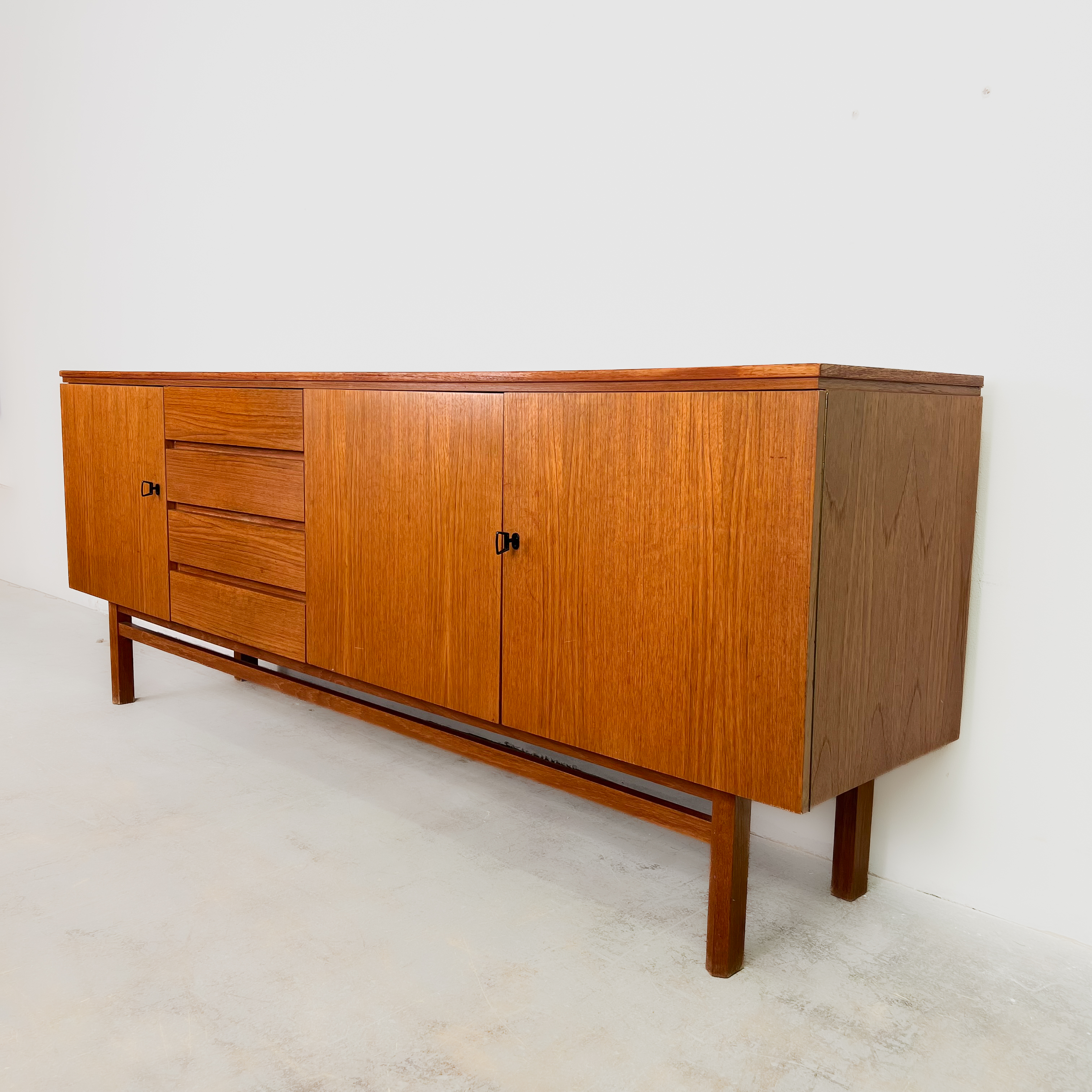 Wunderschönes Teak Sideboard