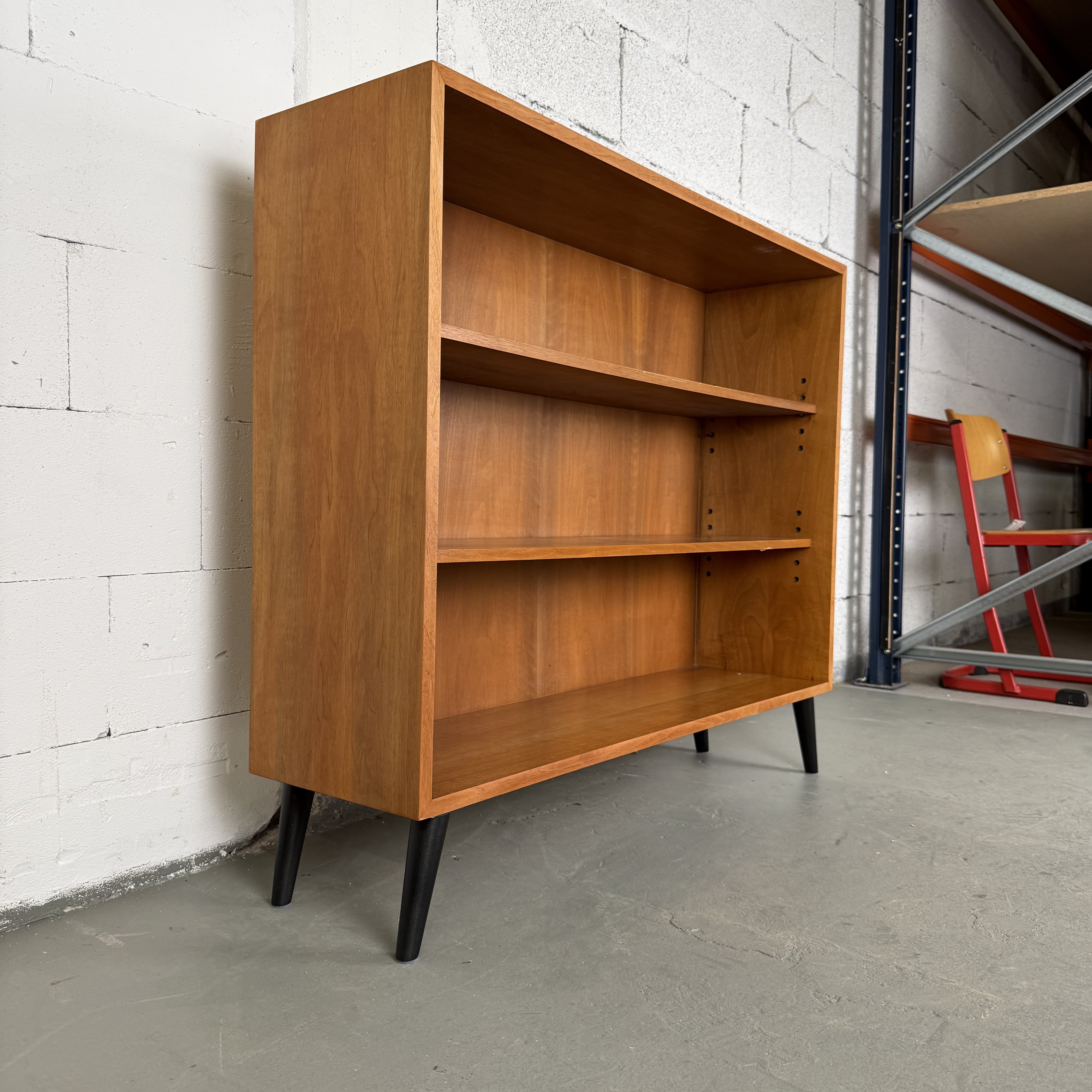 offene 60er Jahre Kommode