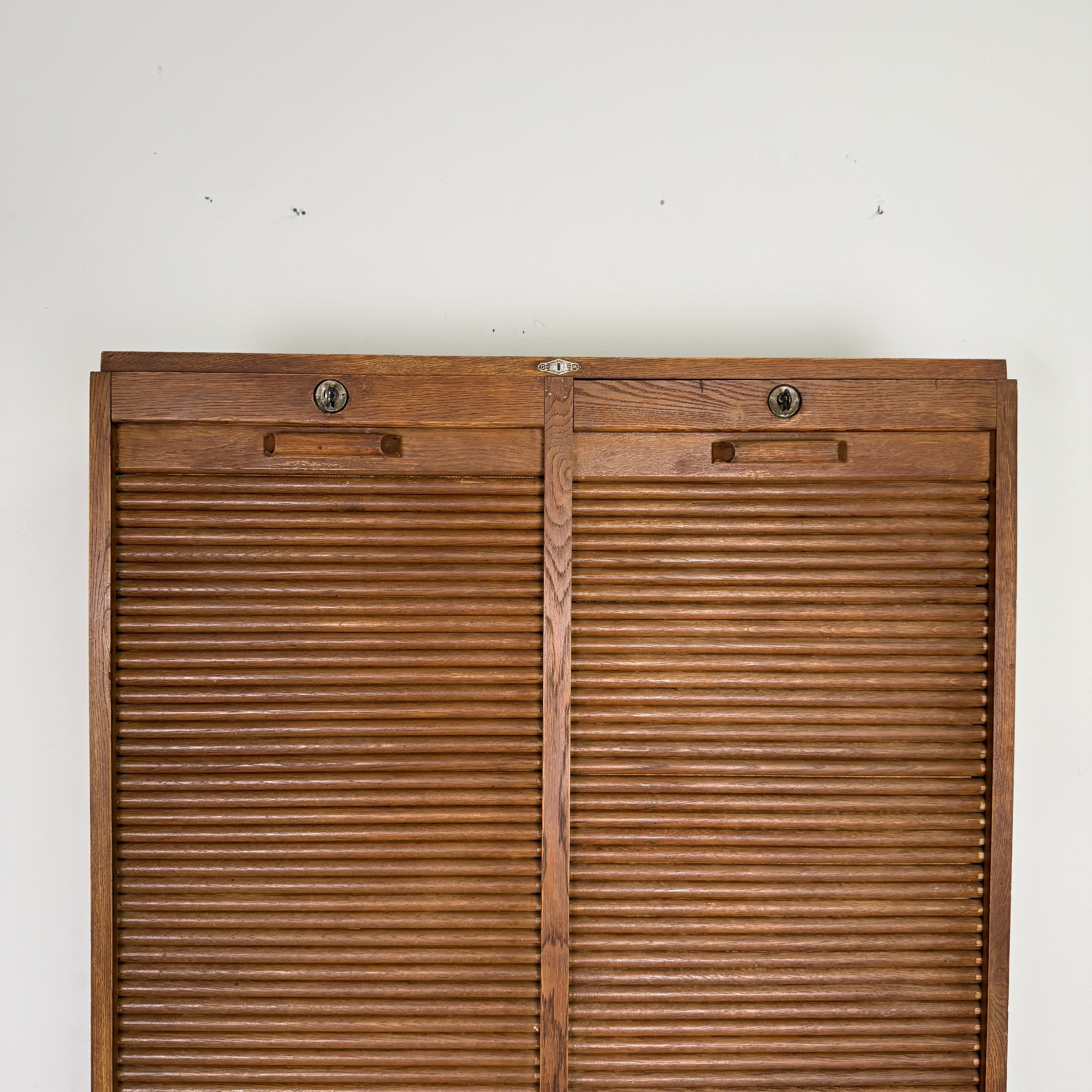 Doppelter Rollladenschrank aus Eiche im Art-Déco Stil
