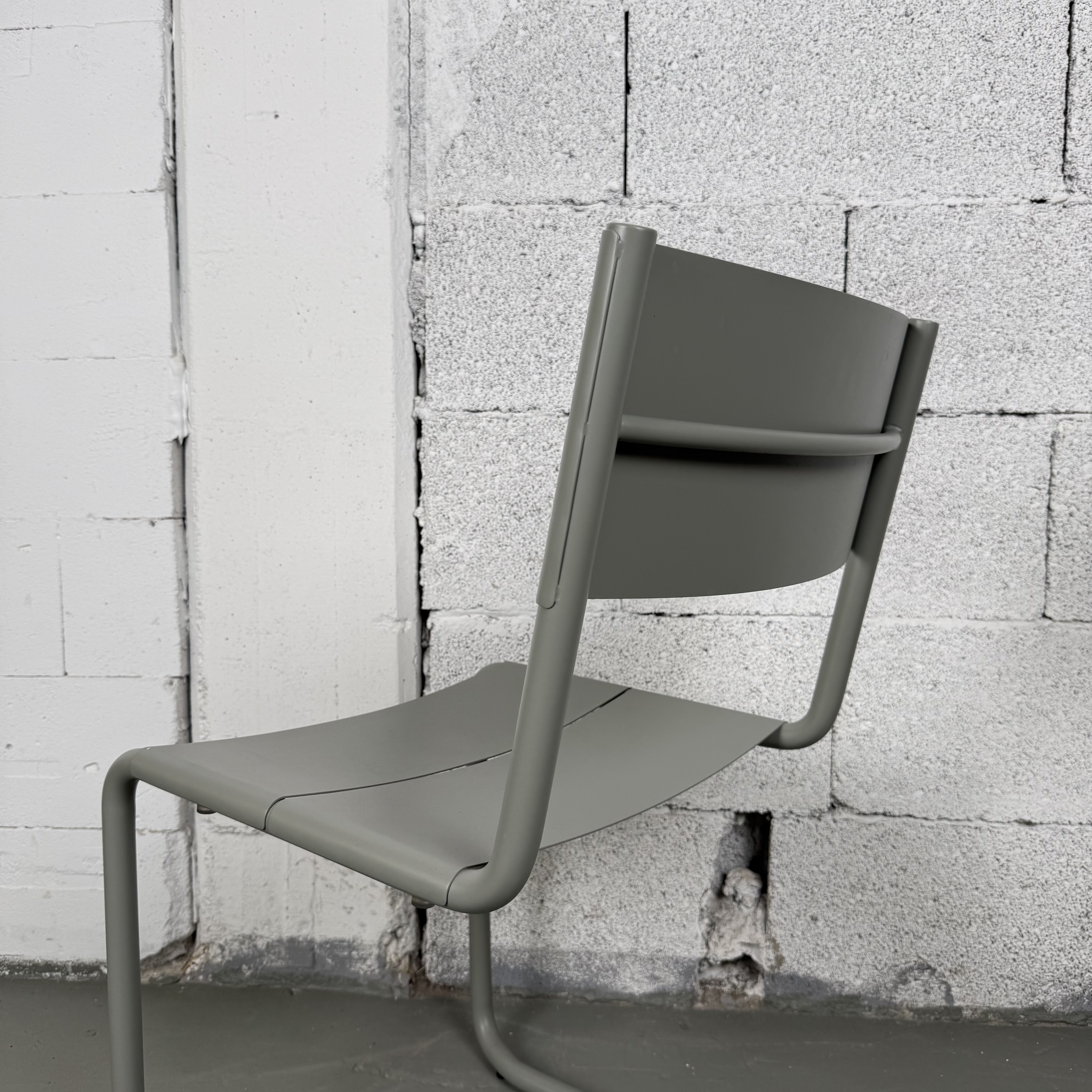 Nine Stuhl Sine in Grau