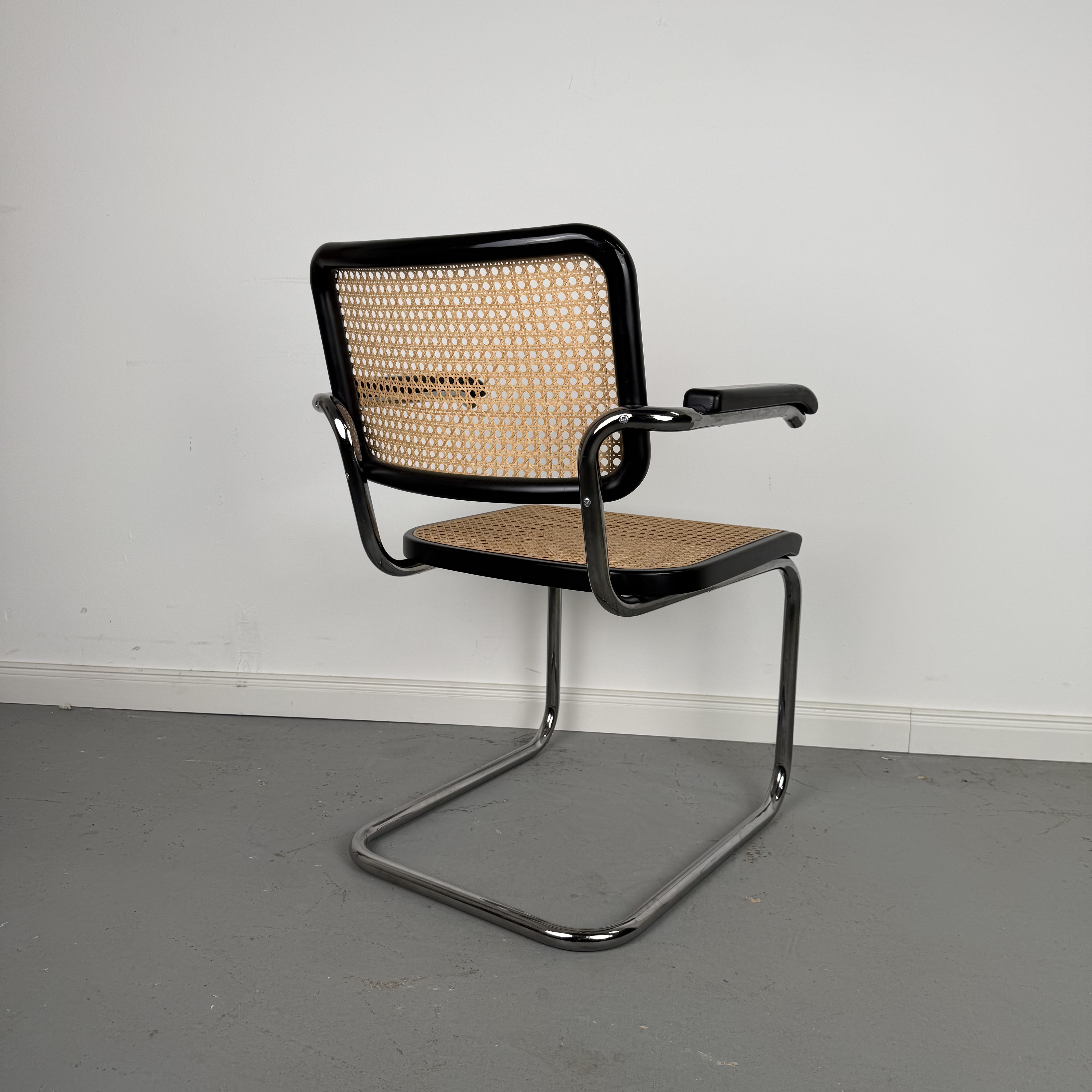Freischwinger  S64 V von Marcel Breuer für Thonet