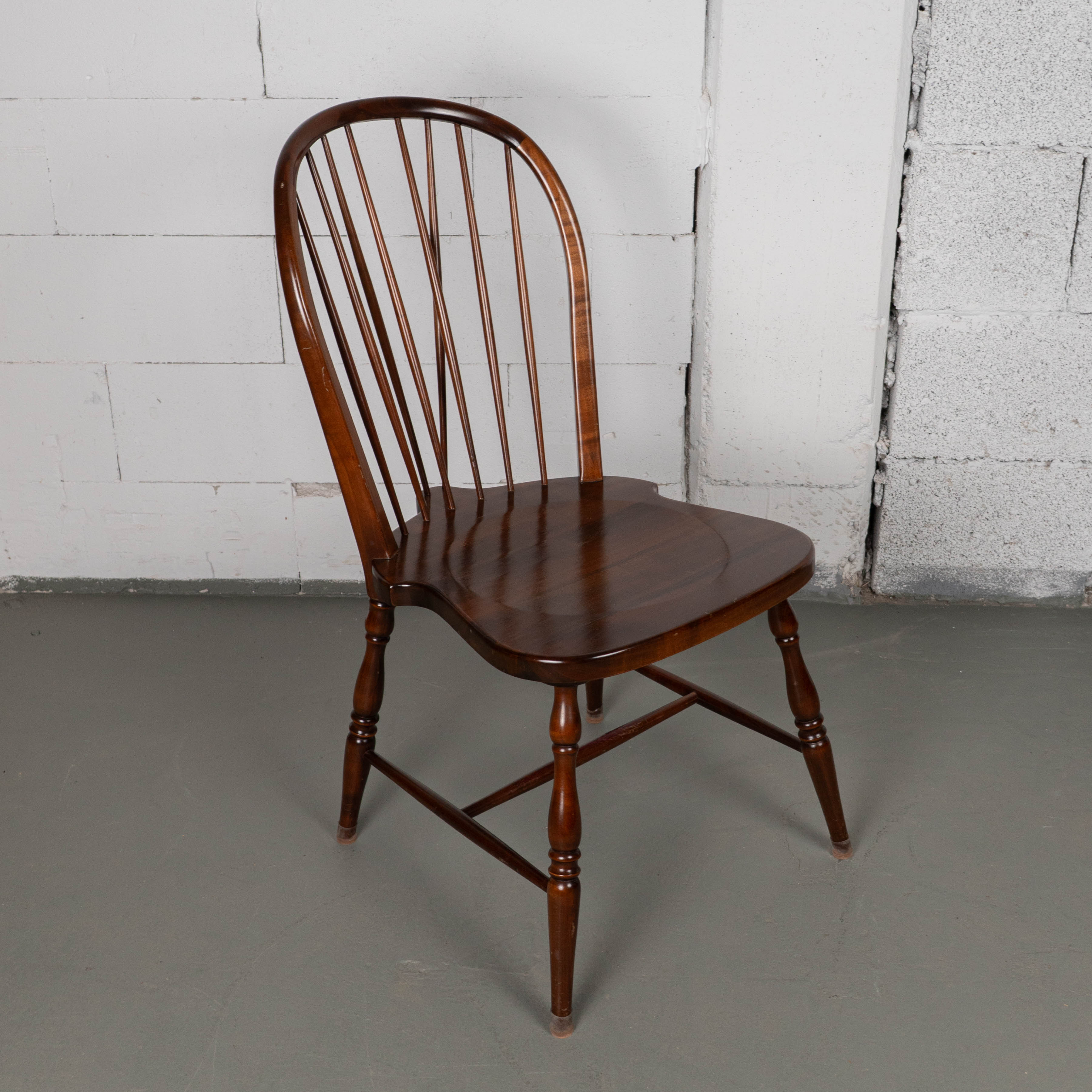 Vintage Windsor Esszimmerstuhl aus Massivholz