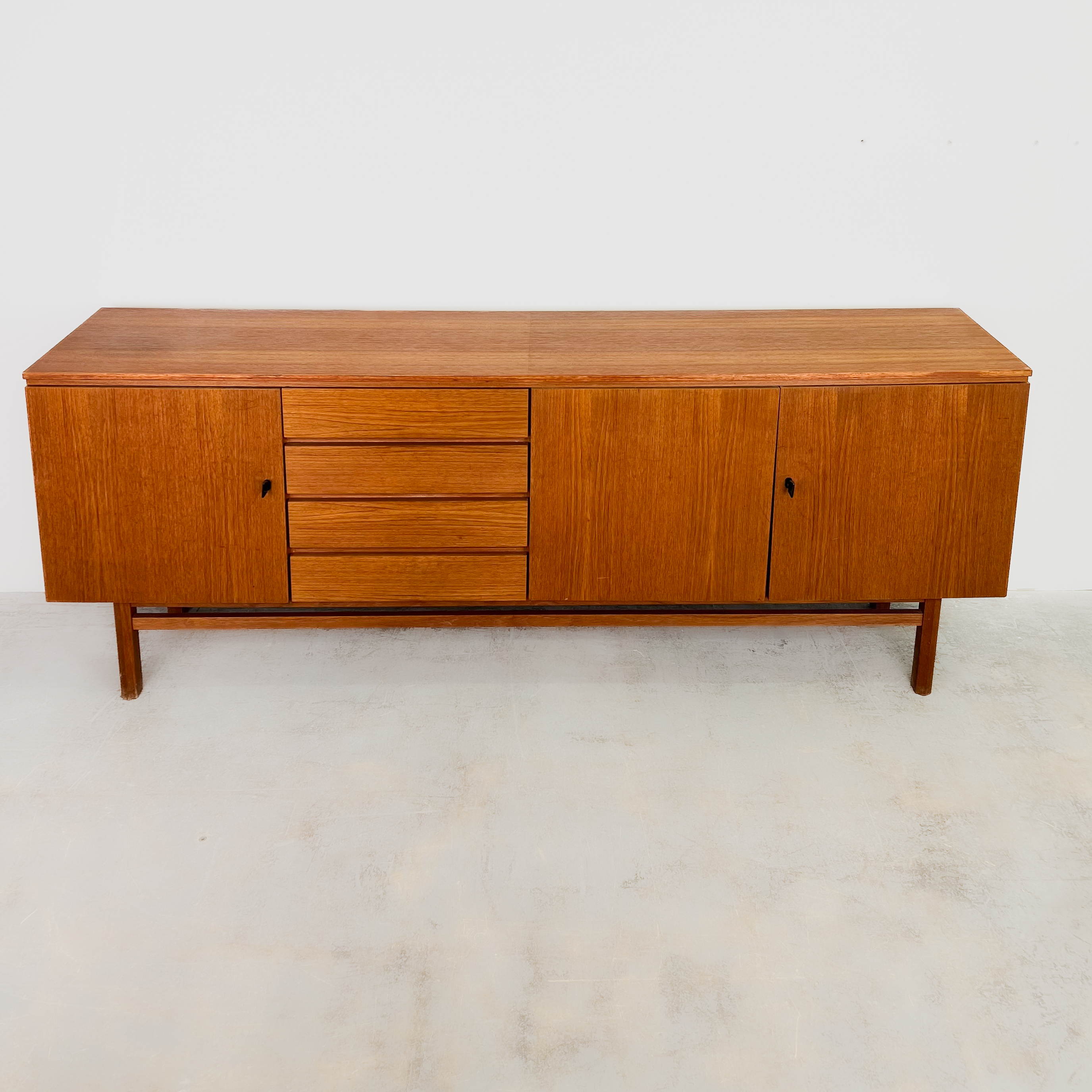 Wunderschönes Teak Sideboard