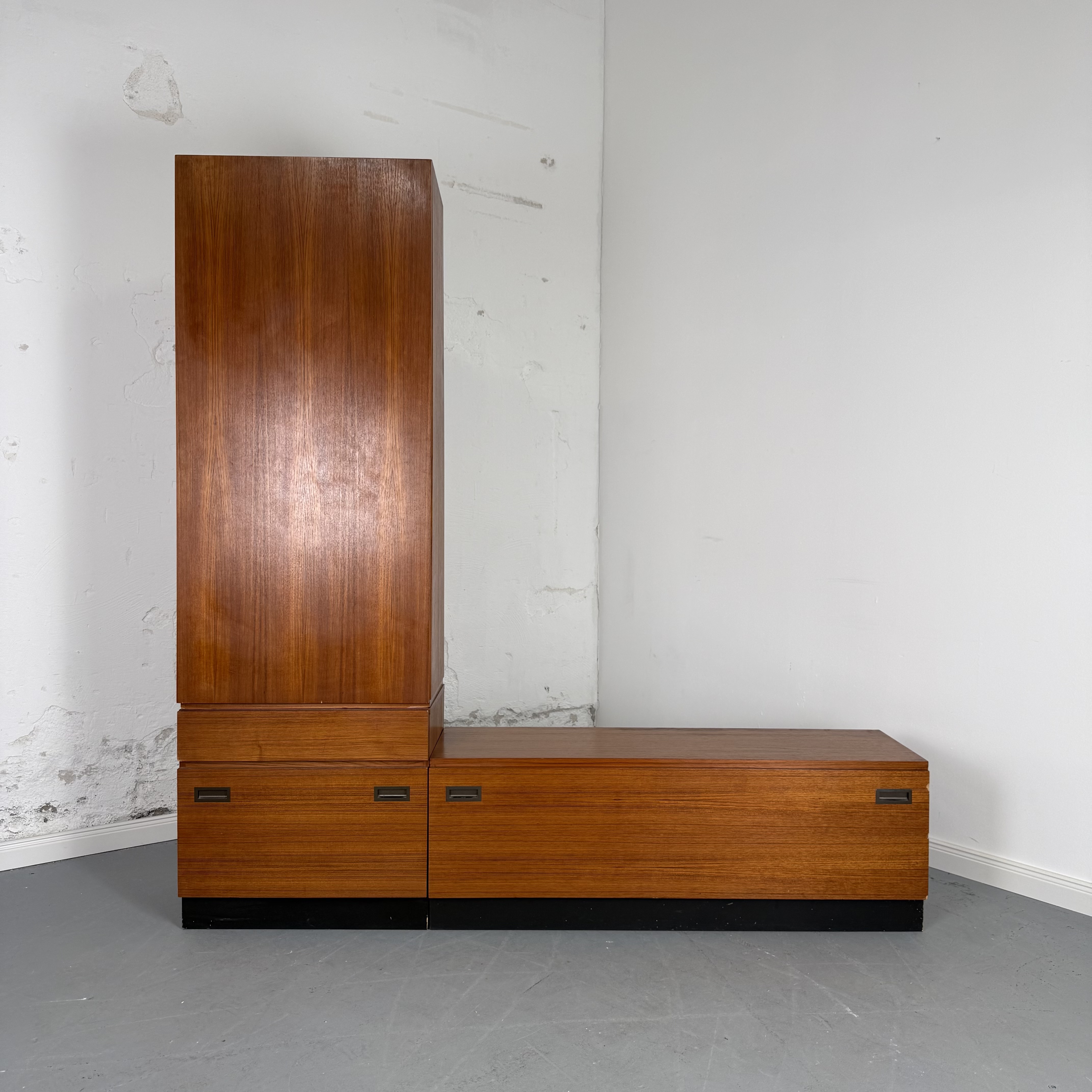 Garderobenset aus Teak – stilvoll & funktional