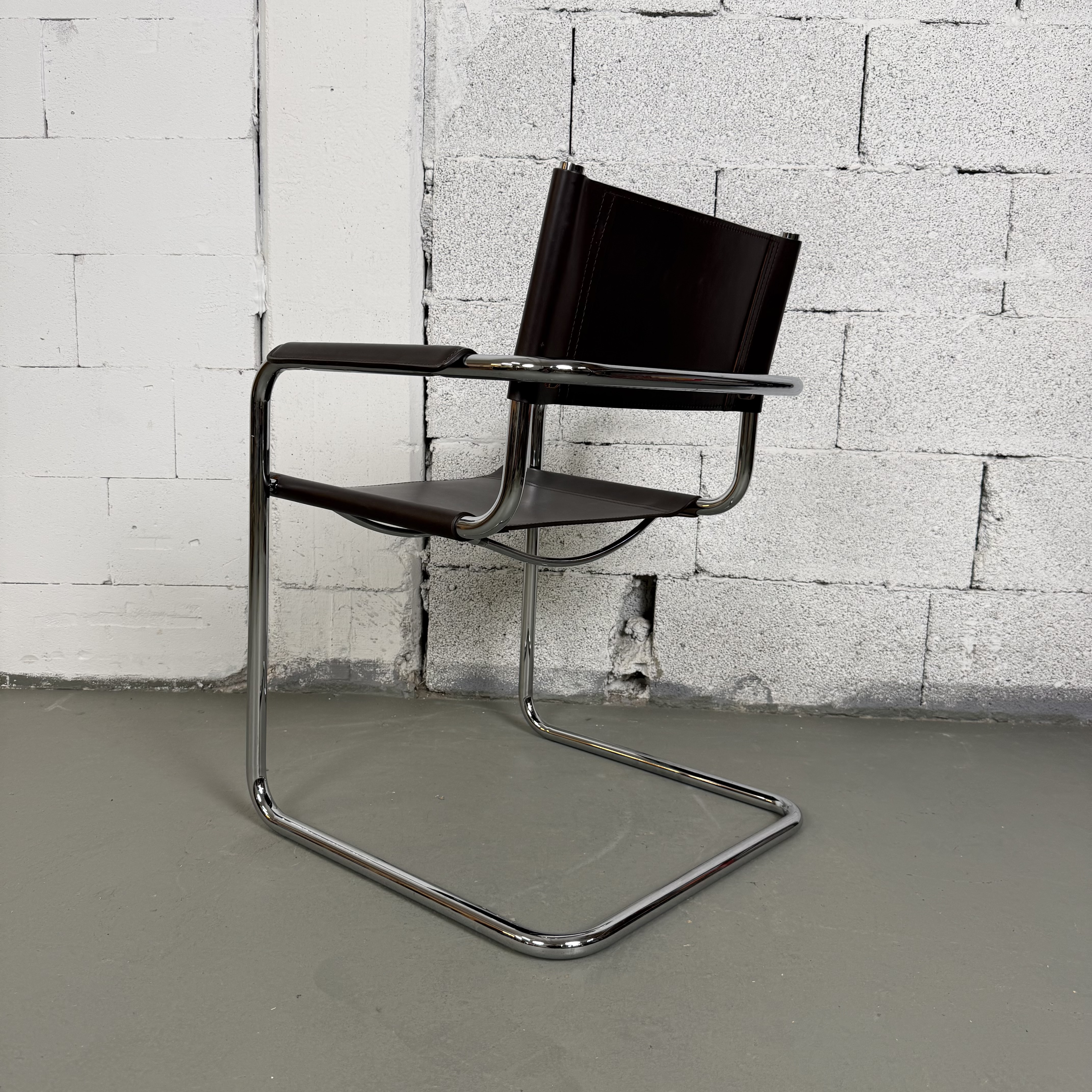 Mart Stam S33 Freischwinger Stuhl aus Leder