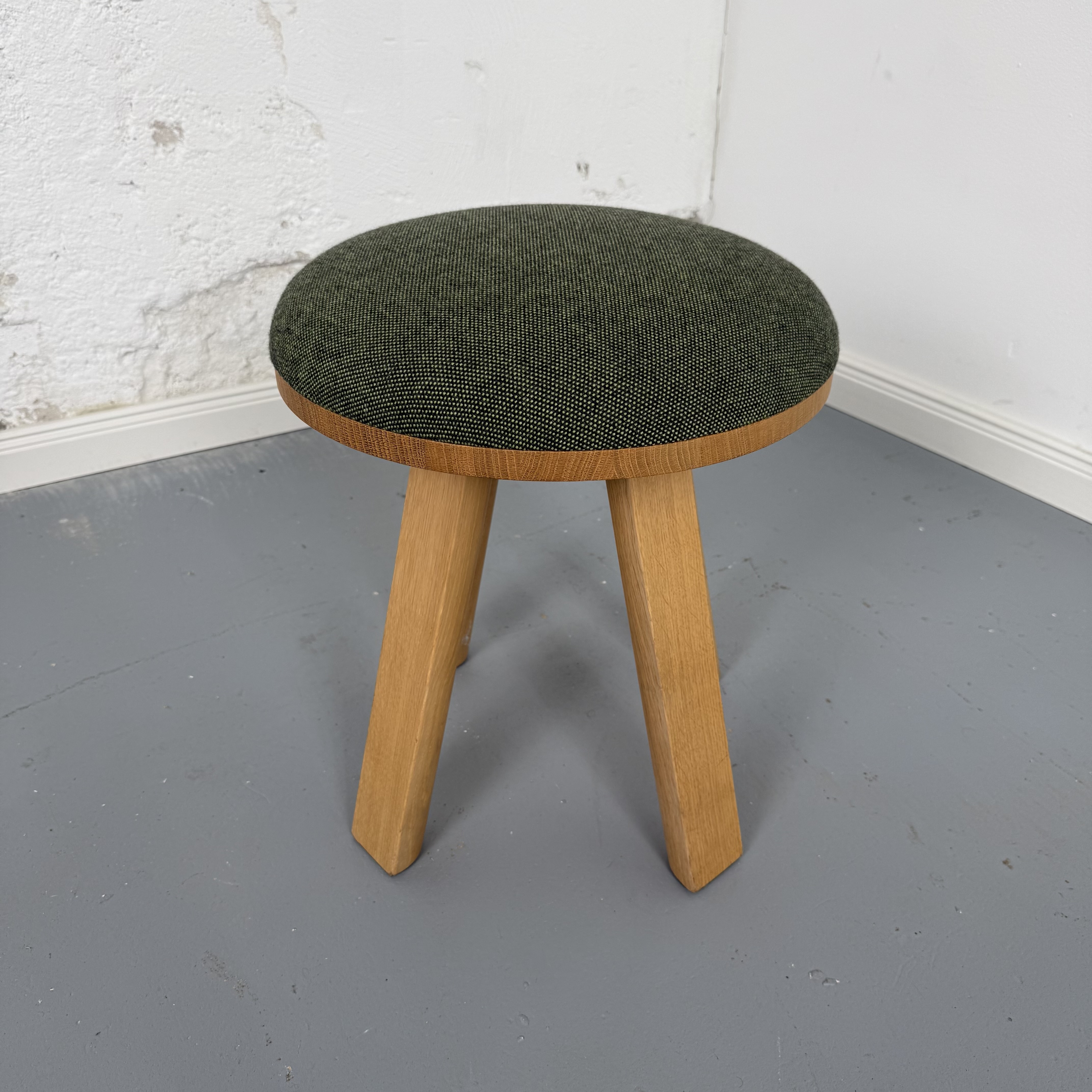 BuzziMilk Stool von BuzziSpace