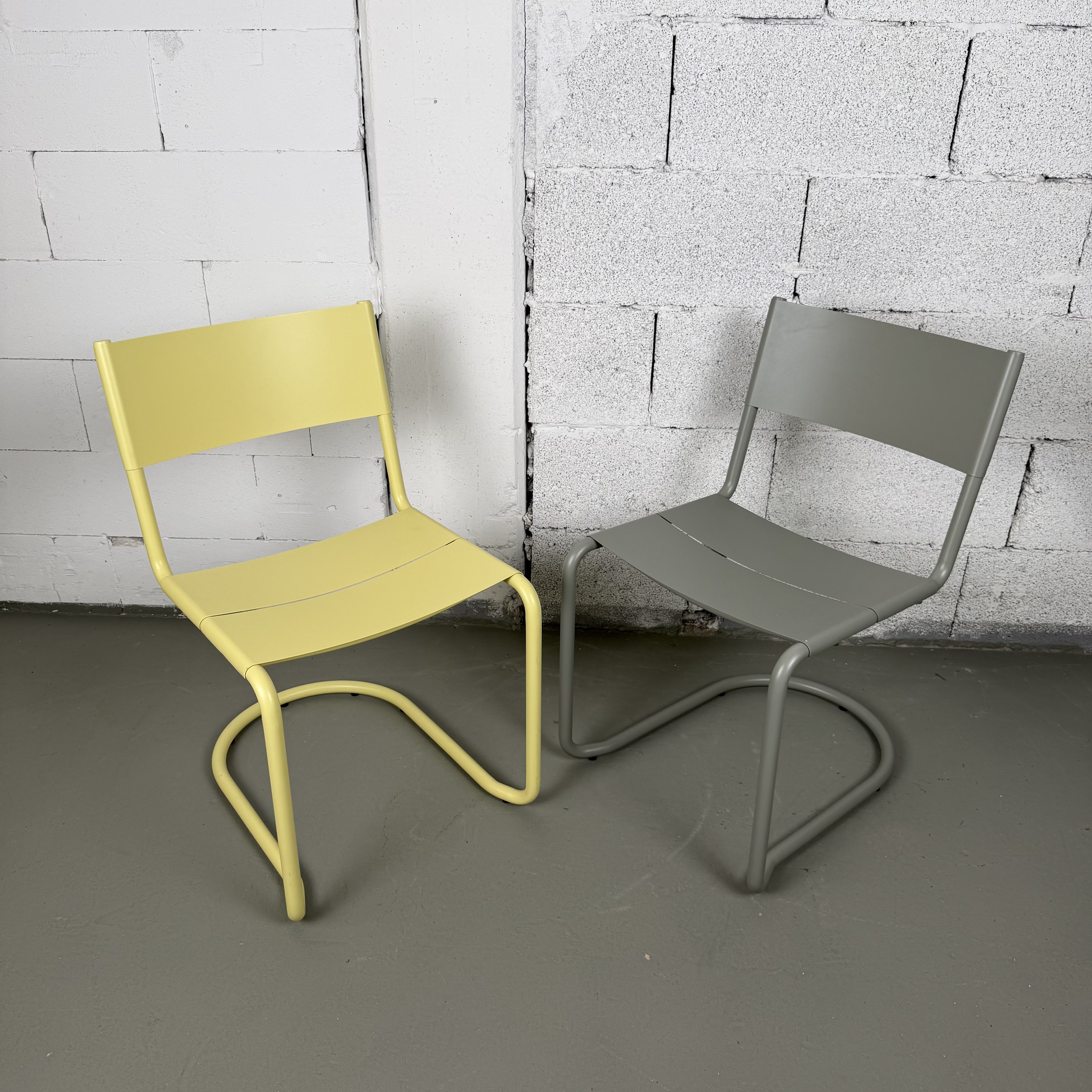 Nine Stuhl Sine in Grau