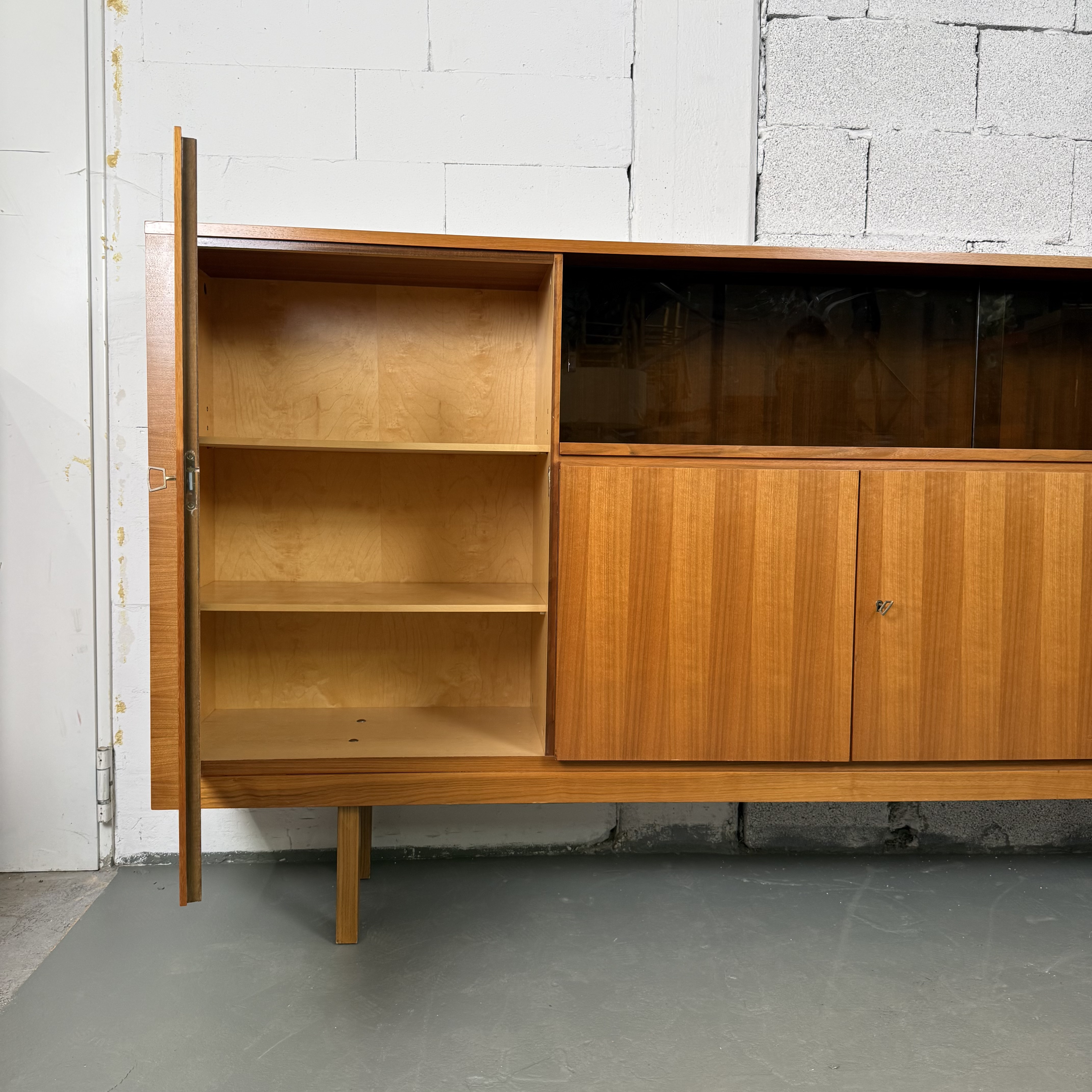 Hochwertiges 60er Jahre Highboard