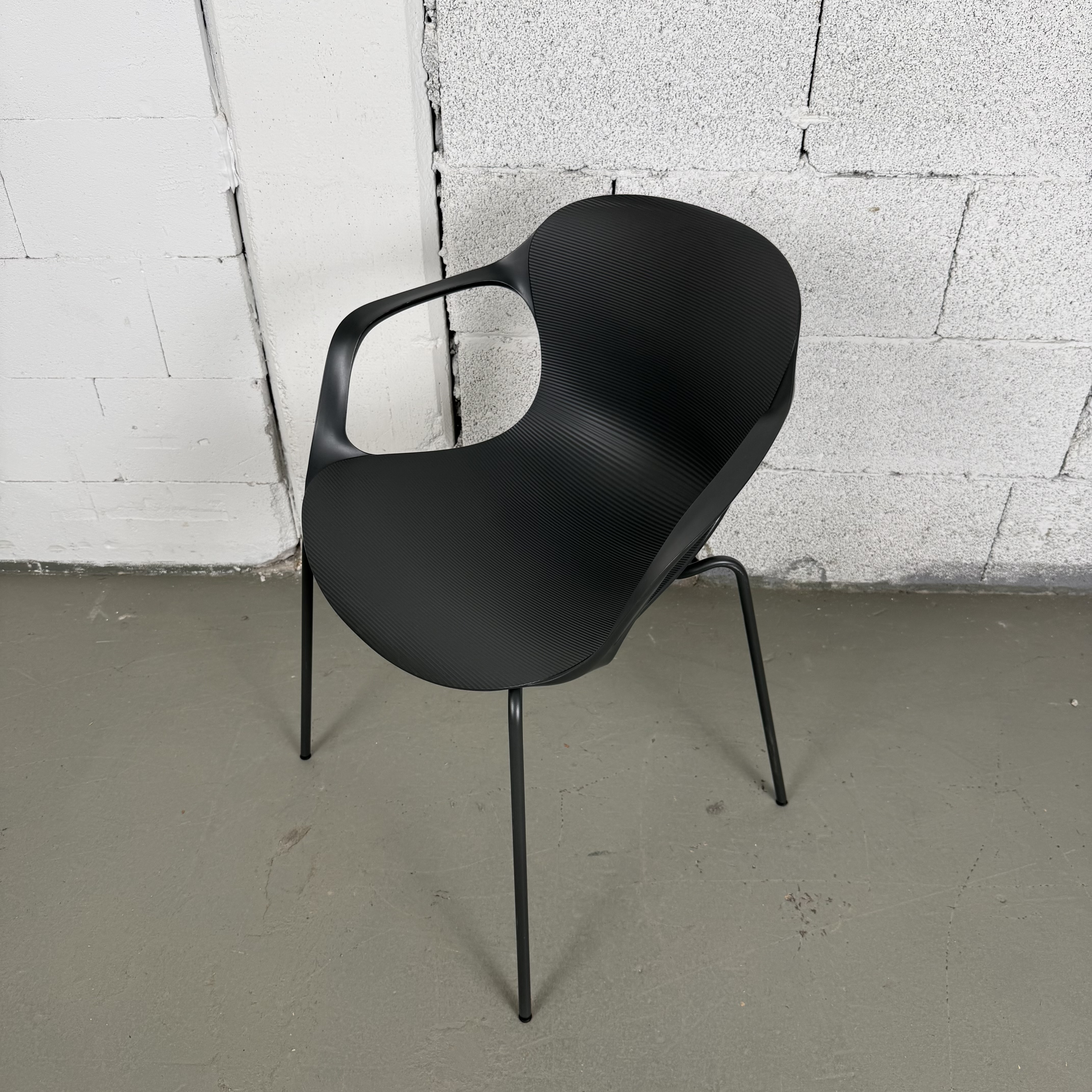 Fritz Hansen Armlehnstuhl NAP KS60 in Schwarz