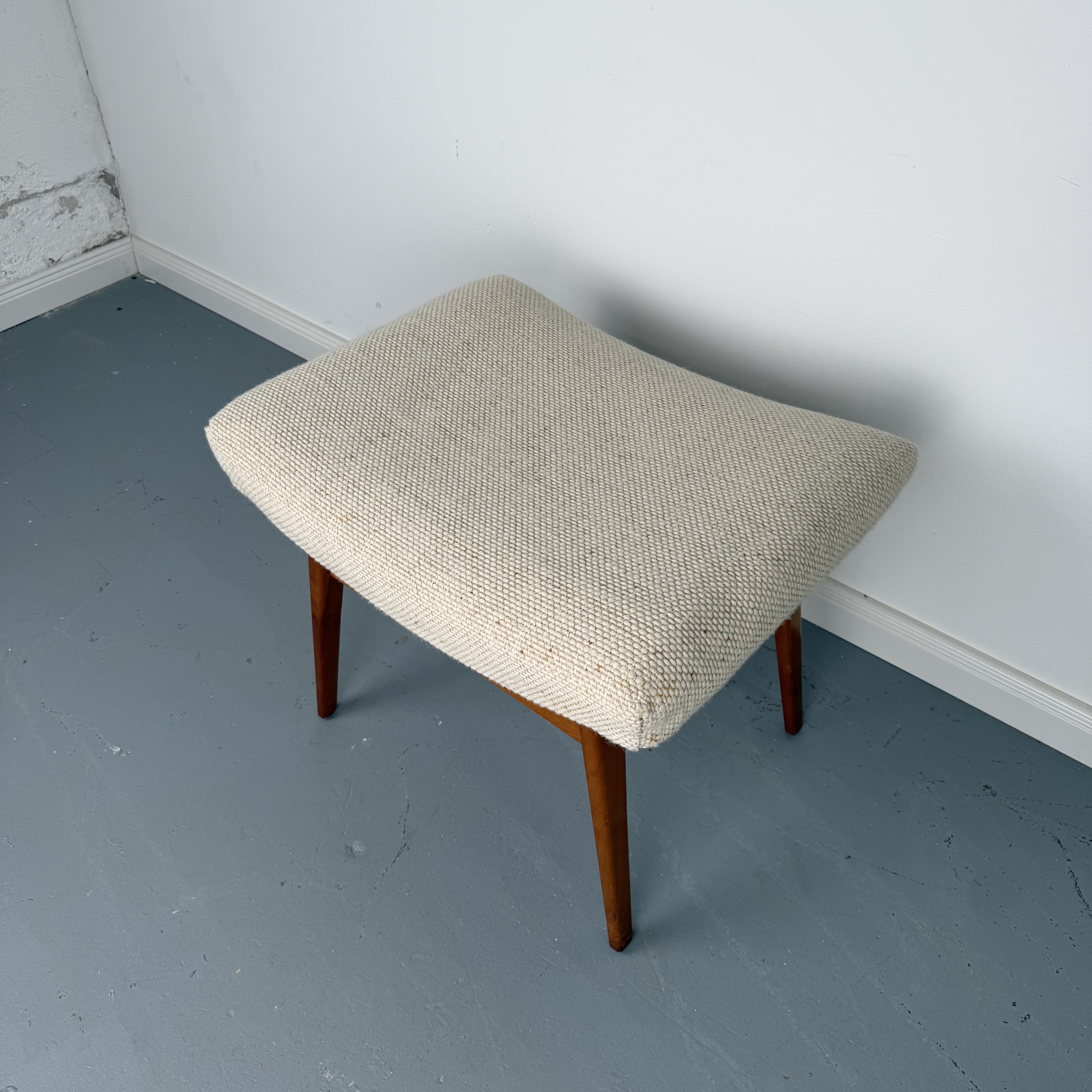 Mid-Century Fußhocker von Knoll Antimott