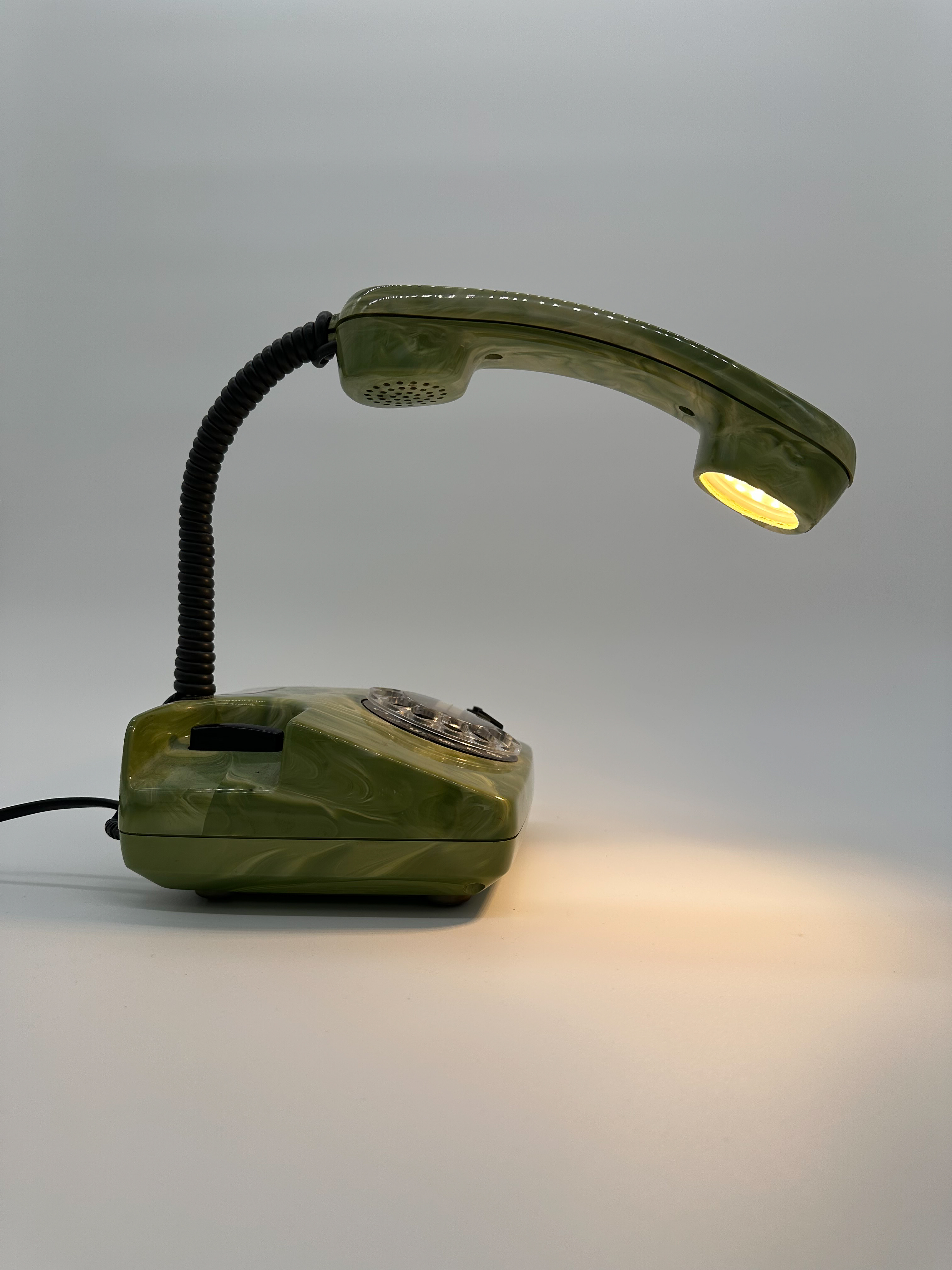 Besondere grüne Vintage Telefonlampe