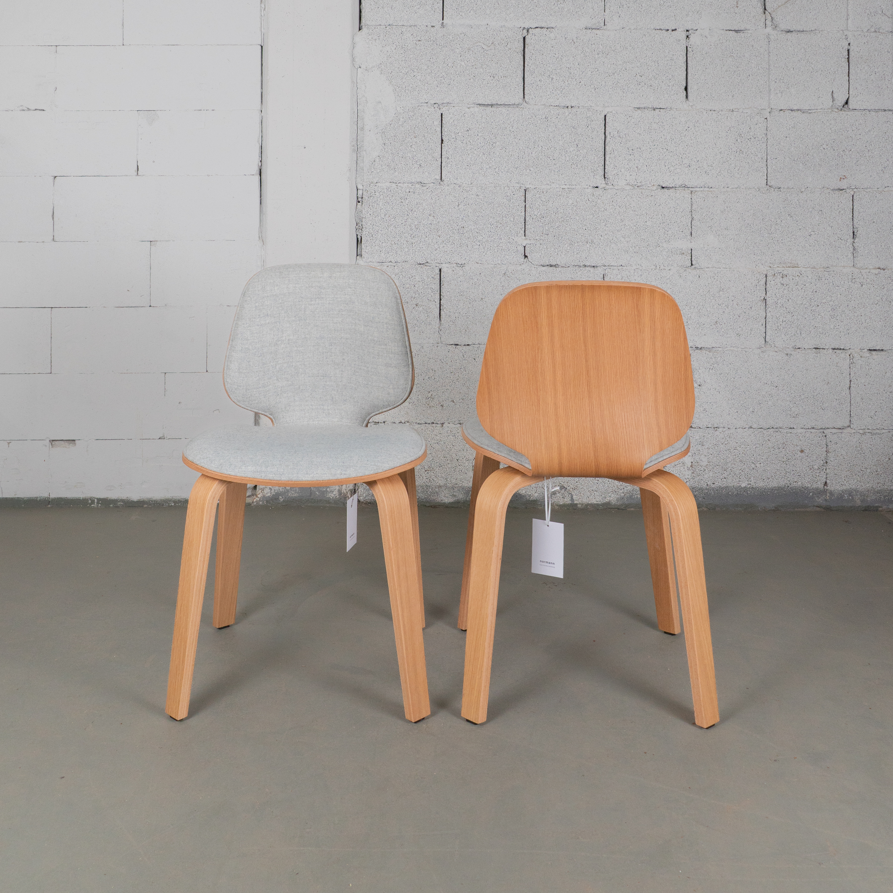 My Chair von Normann Copenhagen in Eiche mit hellgrauem Bezug