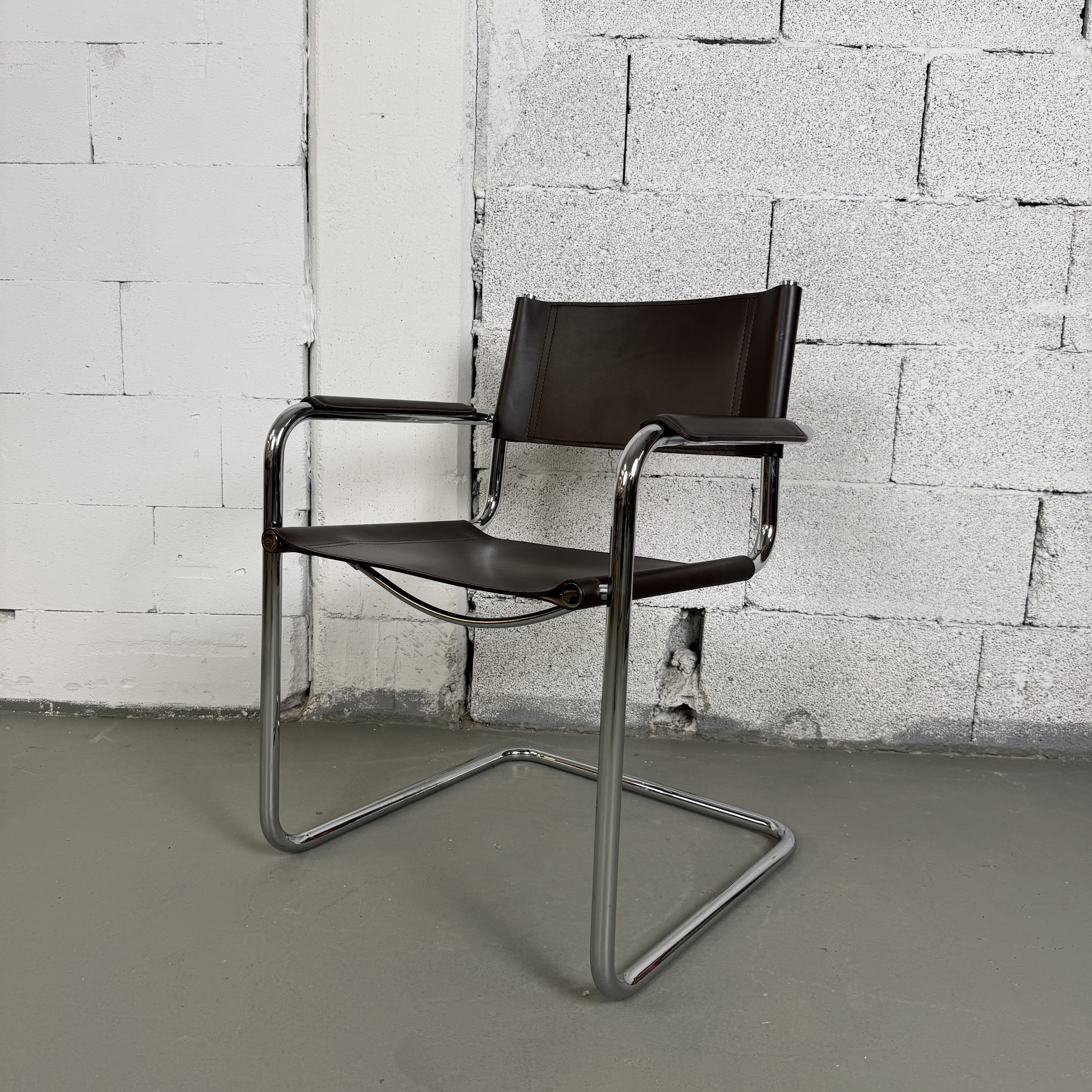 Mart Stam S33 Freischwinger Stuhl aus Leder