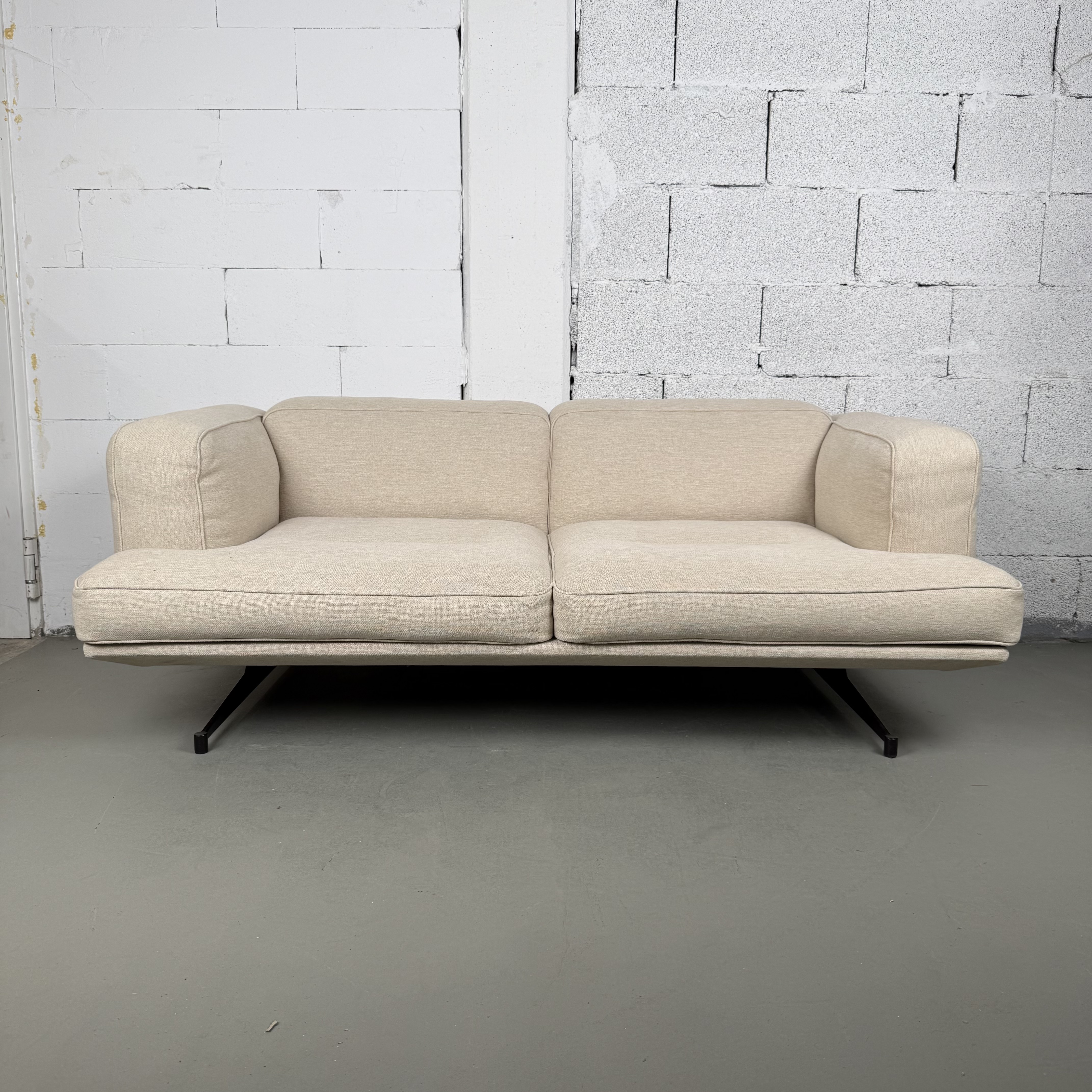 &Tradition Sofa Inland AV22