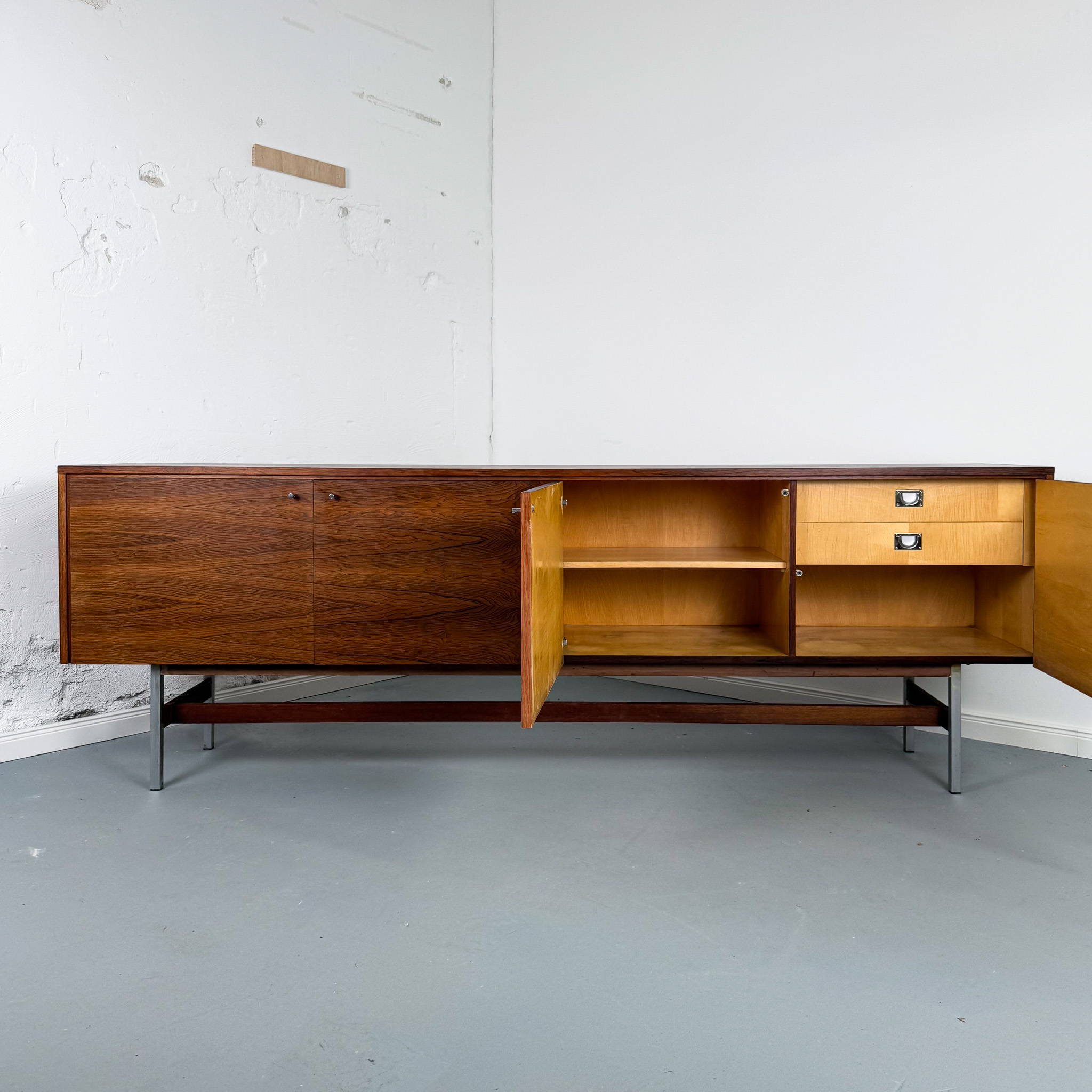 Hochwertiges Rosenholz Sideboard aus den 60er Jahren