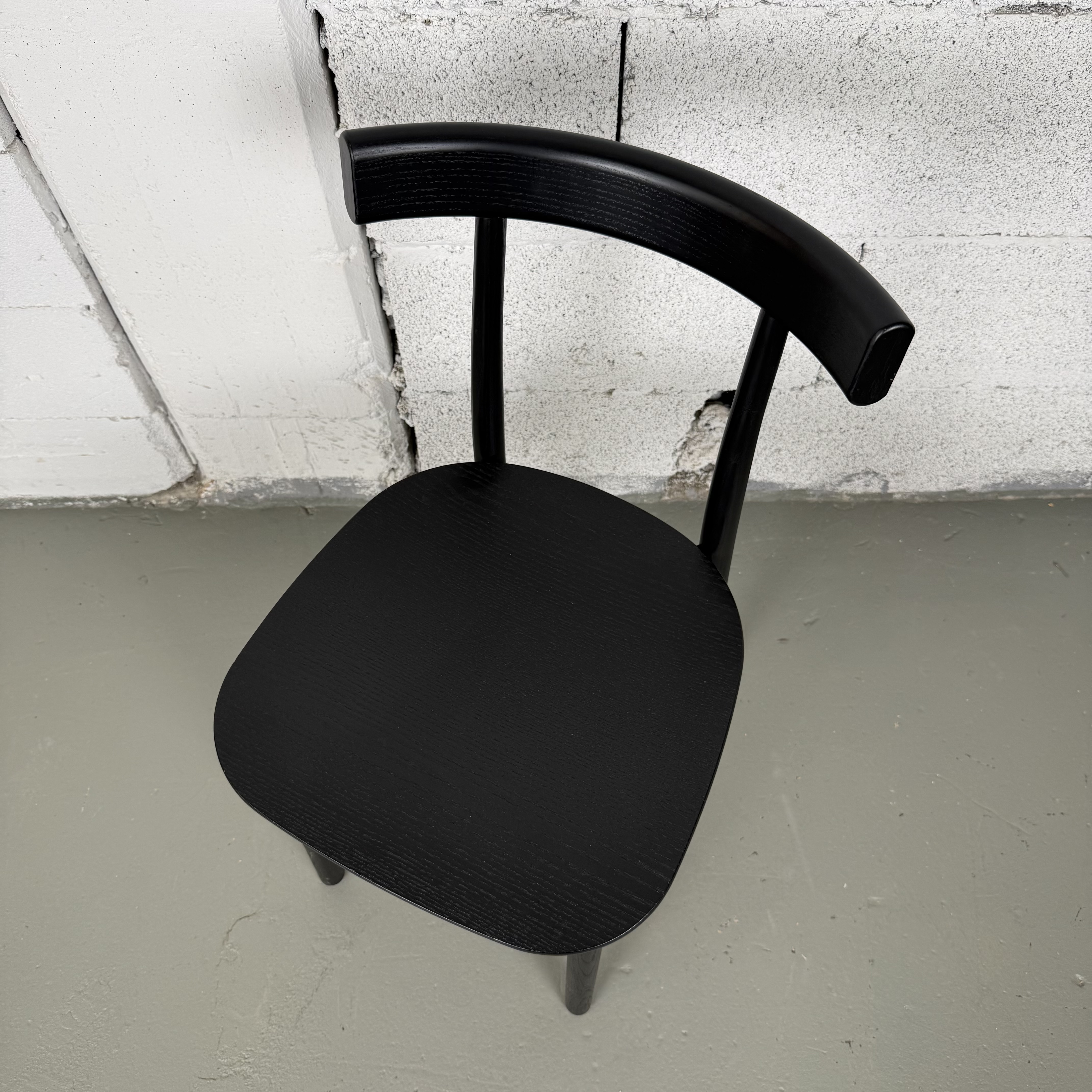 Nine Stuhl Skinny in Schwarz