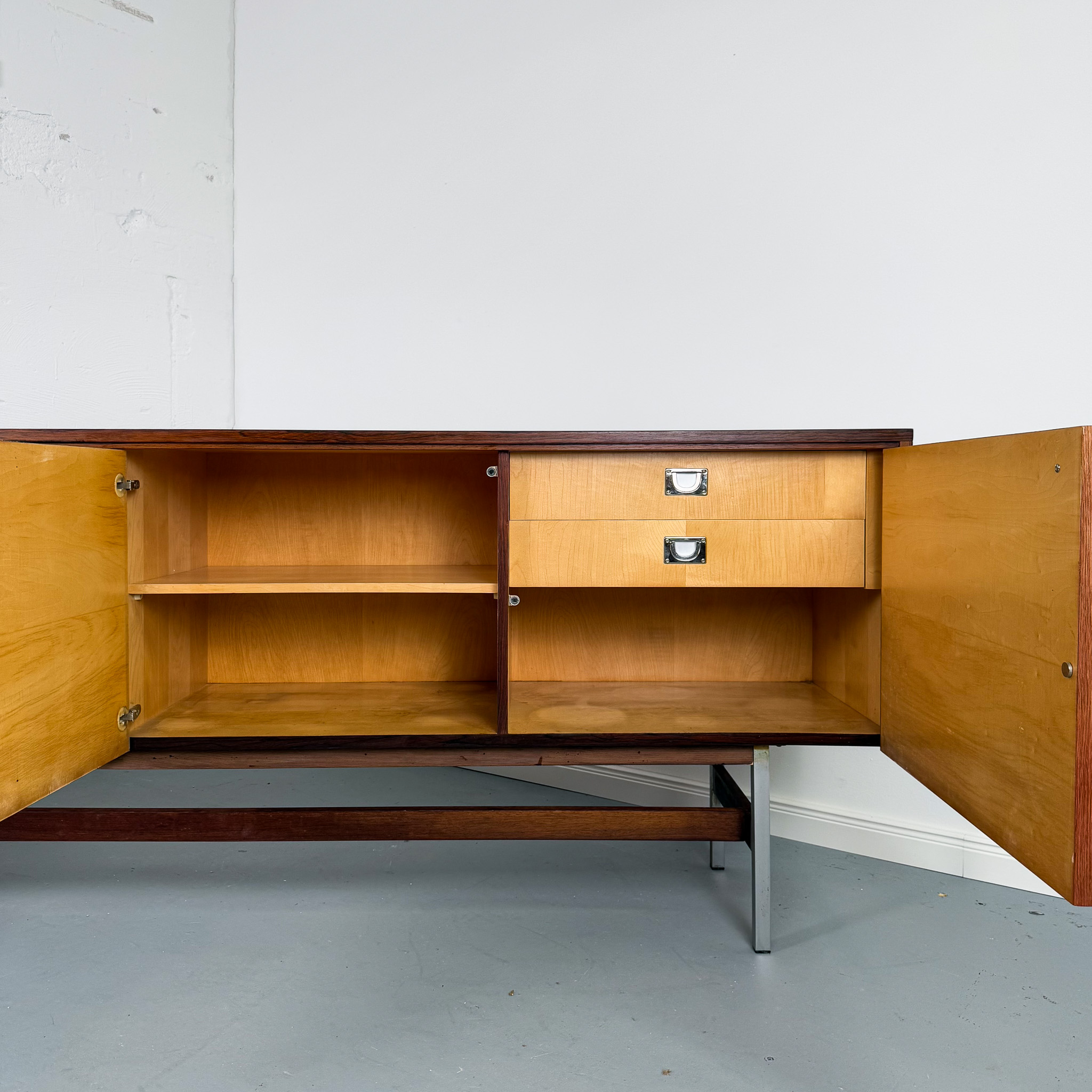 Hochwertiges Rosenholz Sideboard aus den 60er Jahren