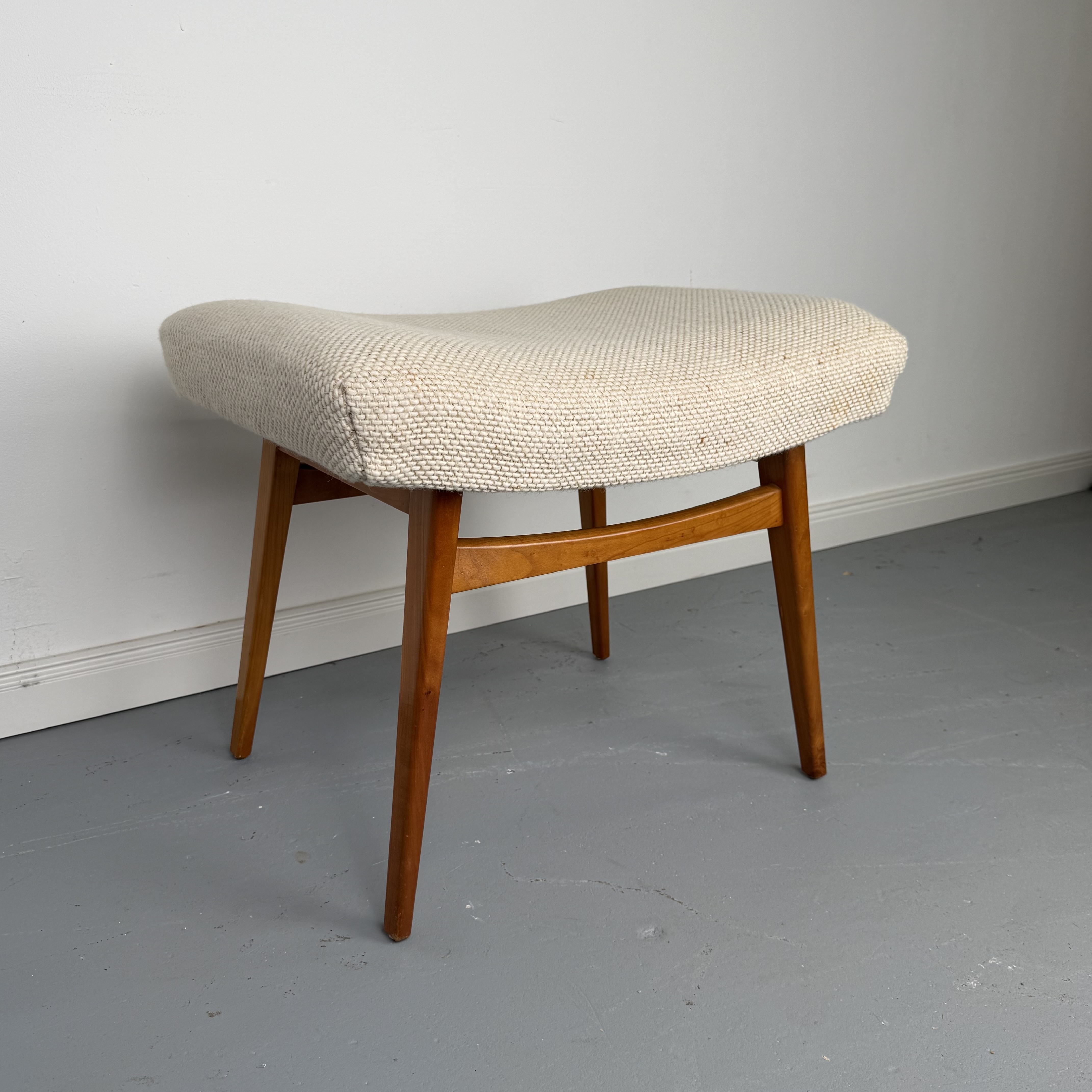 Mid-Century Fußhocker von Knoll Antimott