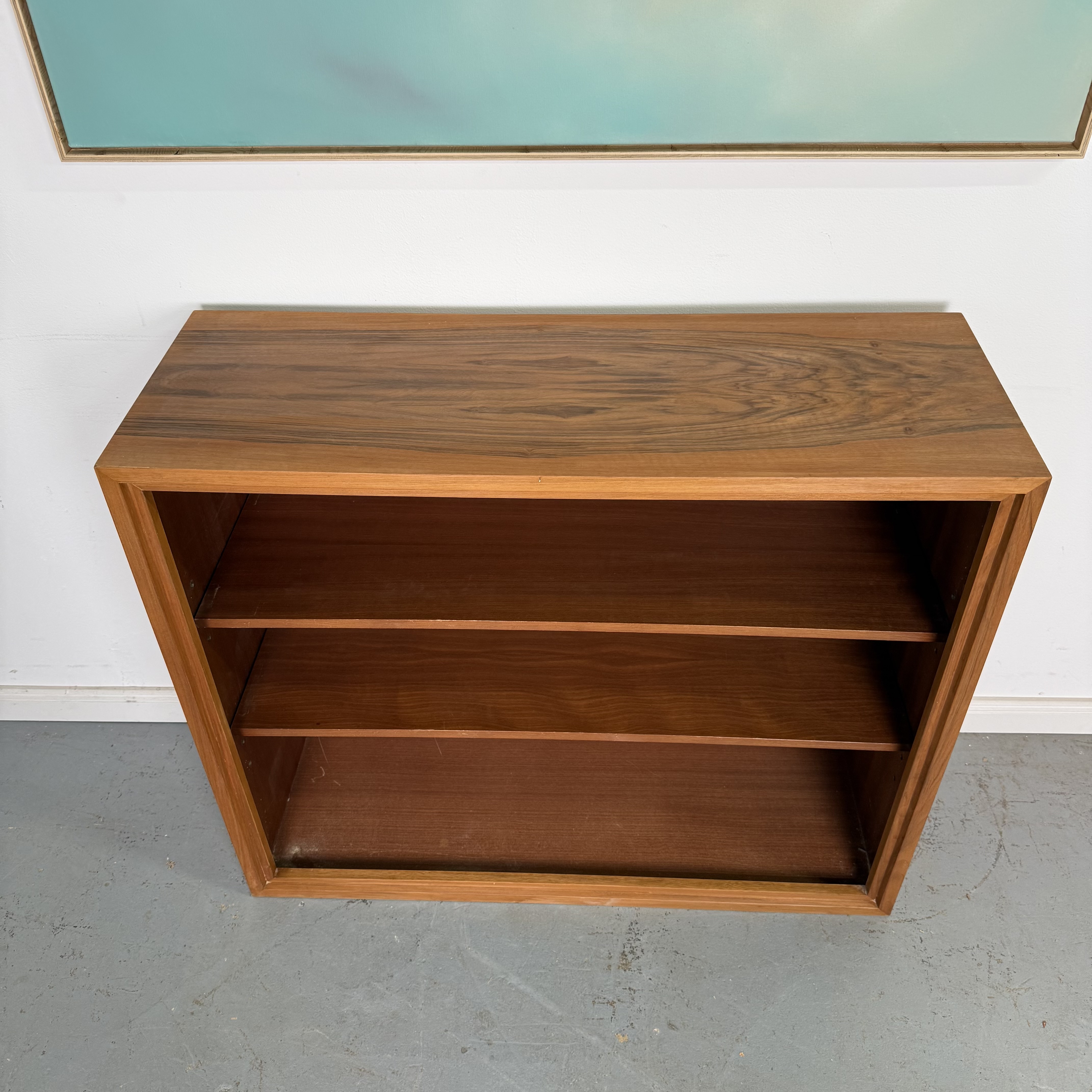 Kleines Bücherregal aus den 60er Jahren