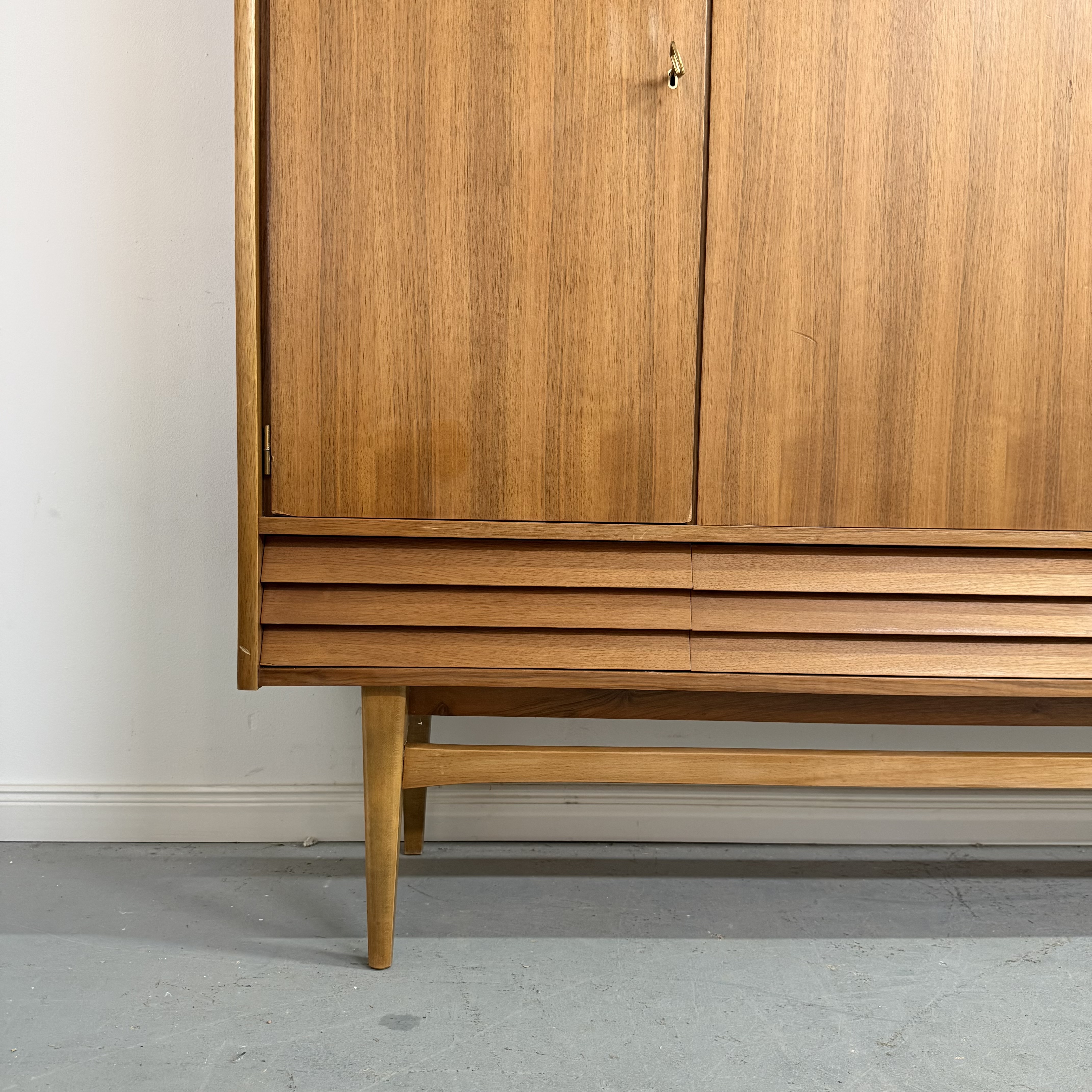 wunderschönes 60er Jahre Highboard